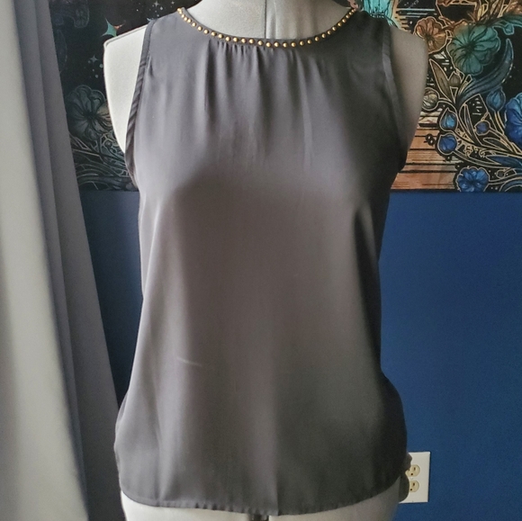 Stitch Fix Gold Studded Keyhole Split Back Top - M - Picture 2 of 5